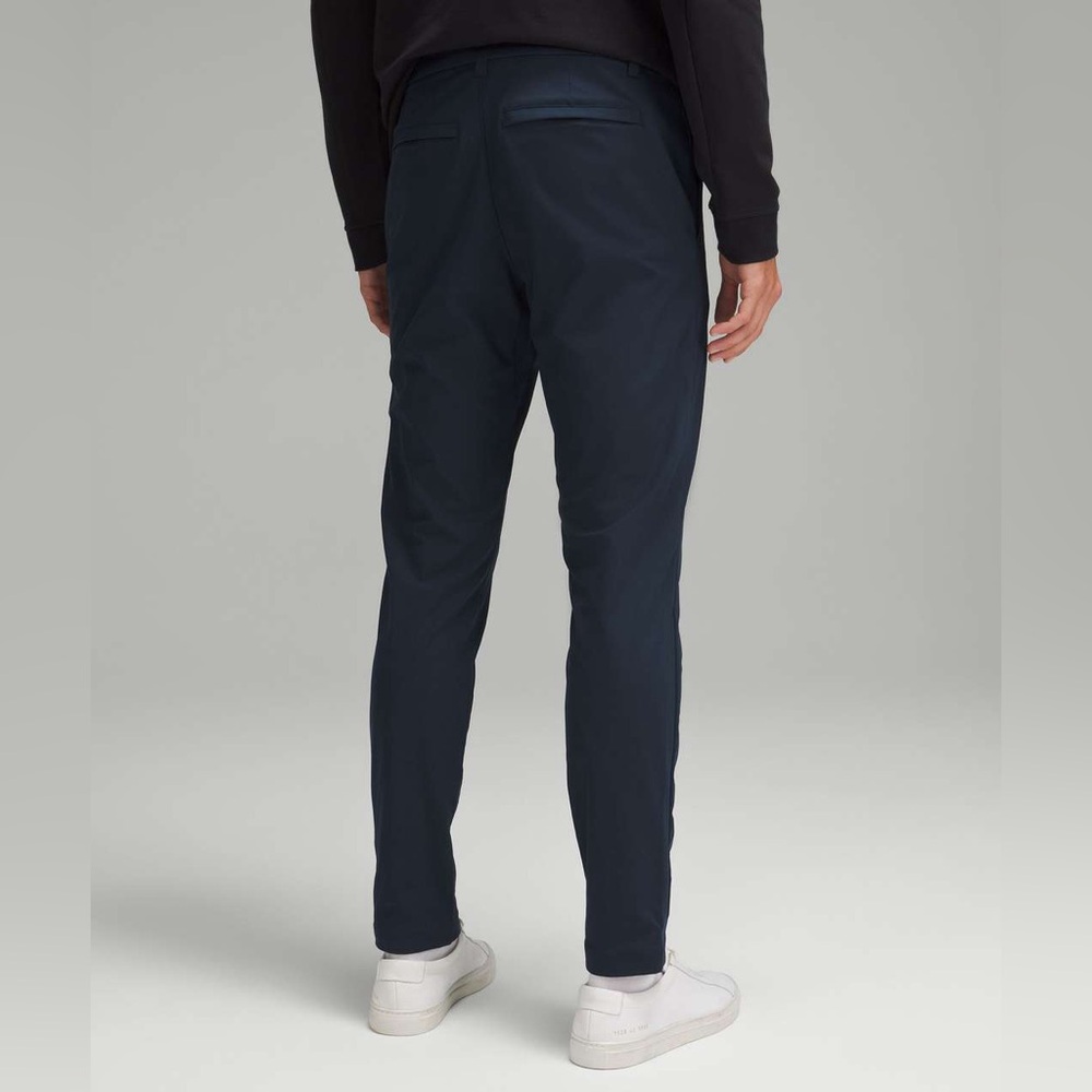 Lululemon Men’s ABC Slim-Fit Trouser 32" *Warpstreme
True Navy Blue
Size 34 - Picture 12 of 15
